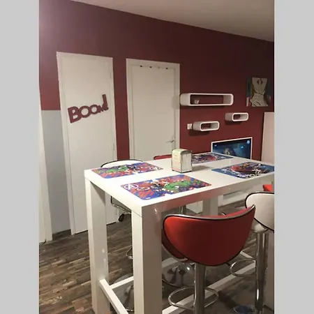 Apartment Style Pop Art Avec Garage Centre Historique *