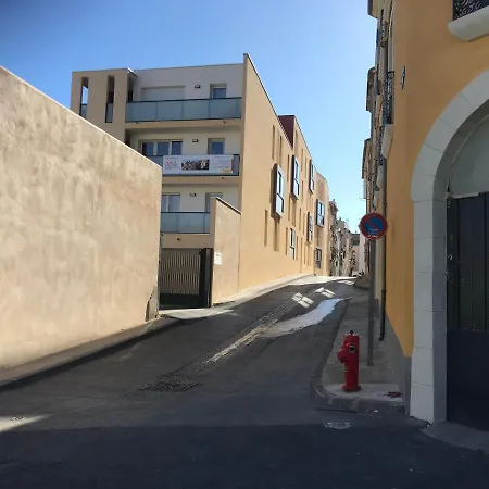 Style Pop Art Avec Garage Centre Historique Beziers